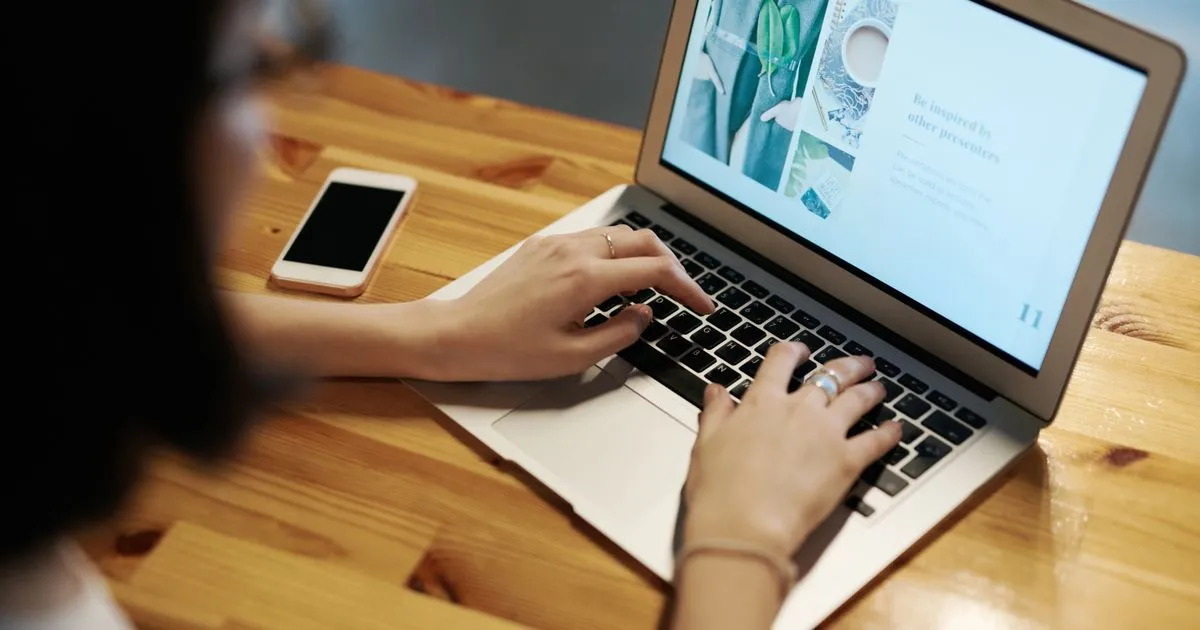 Applying for instant loans online in Canada from a laptop at home